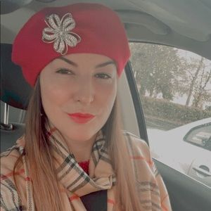 Meet your Posher, Iustinela